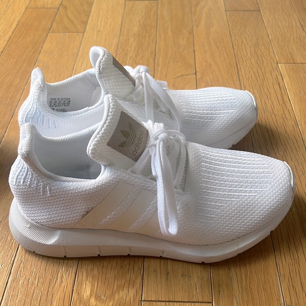 Adidas Run Swift Sneaker Shoe 6W